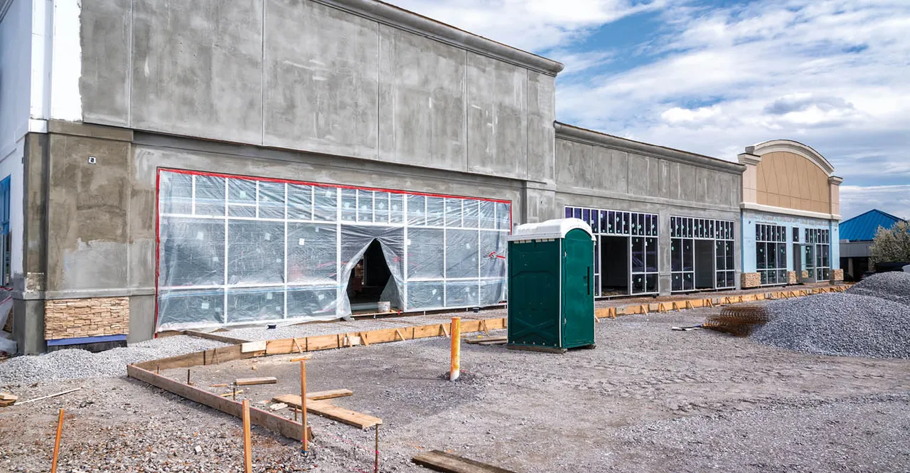 Shopping Plaza Builders - Commercial concrete construction in Carrollton, Texas